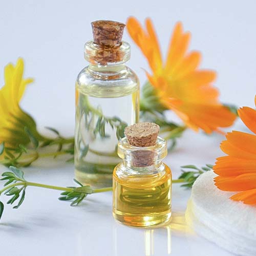 aromathérapie pot de crème composés aromatiques extraits de plantespharmacie Saint Julien